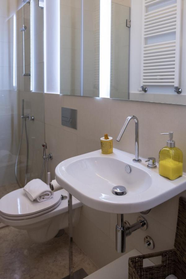 Boutique Rentals-Flores Chic In Historical Center OOporto Extérieur photo